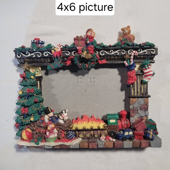 Grandeur Noel Mantel and Fireplace Picture Frame 4x6 - Picture 1 of 4